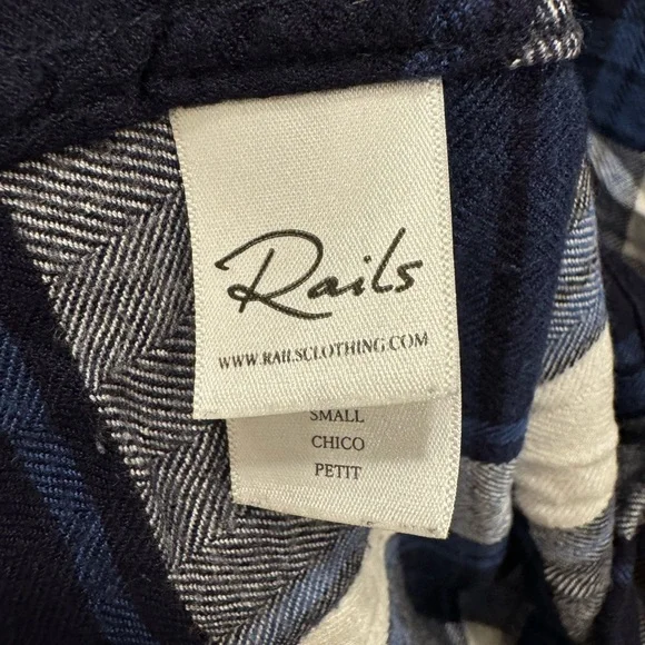 Rails “Hunter” Button Down Shirt - Picture 4 of 5